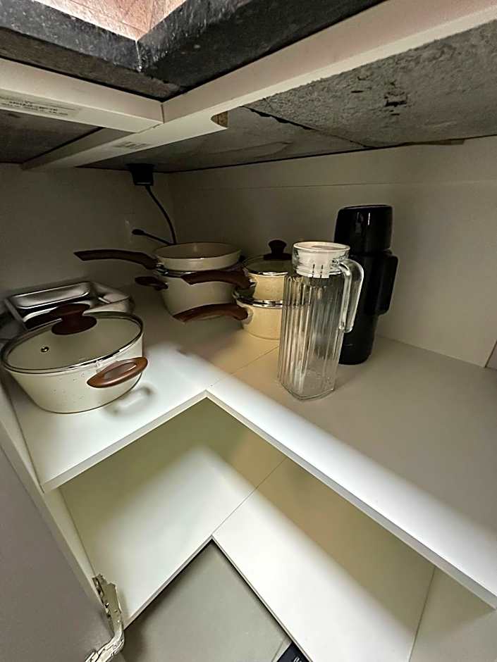 PE01- AP 1 Quarto Completo | Centro | Climatizado