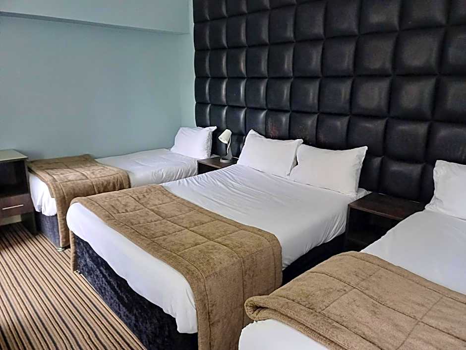 Kings Park Hotel