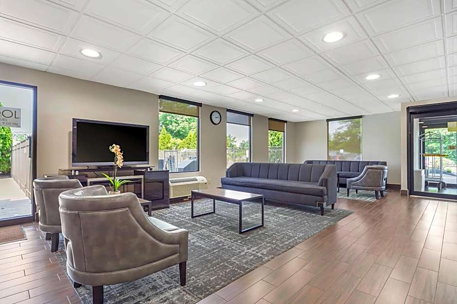 Quality Inn & Suites NJ State Capital Area