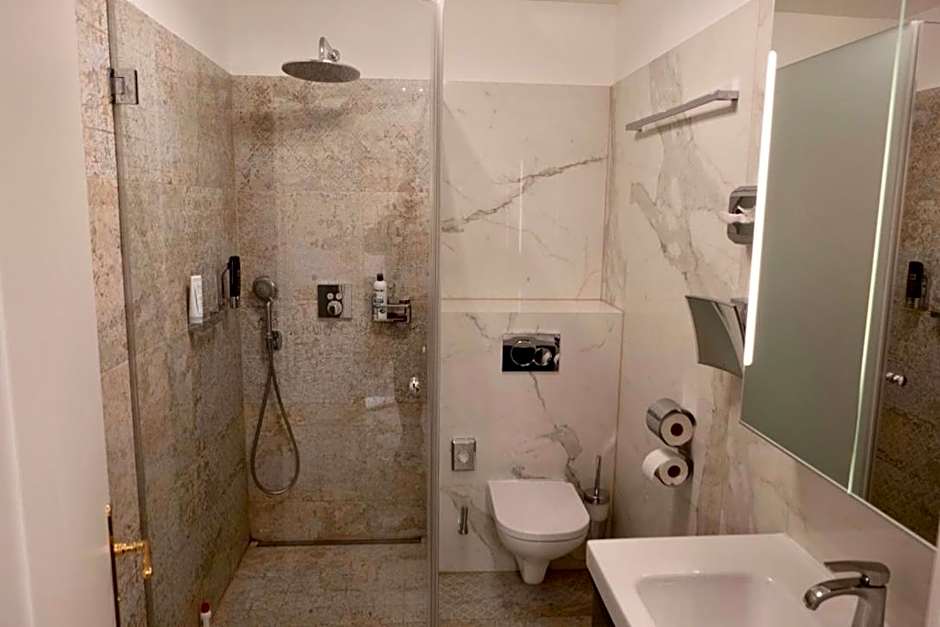 Modern Studios near City Center