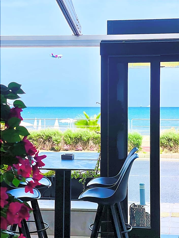 The Ciao Stelio Deluxe Hotel (Adults Only)