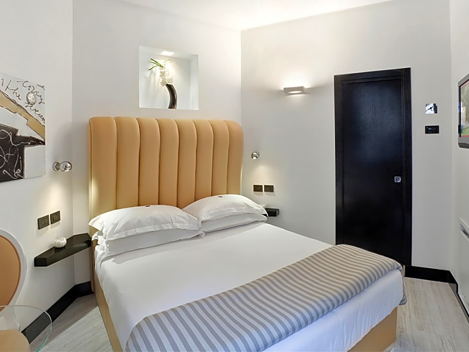 LHP Hotel Napoleon