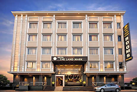 Hotel Landmark Near Golden Temple