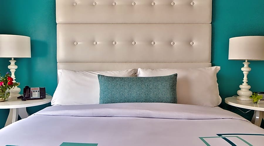 Beacon South Beach Hotel