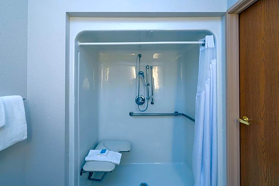 Holiday Inn Express Hotel Howe / Sturigs By IHG