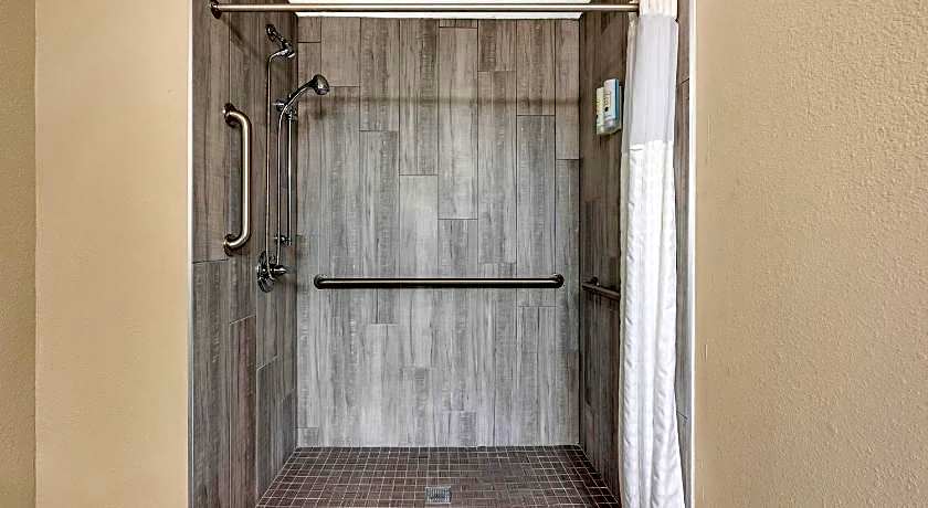 Suburban Extended Stay Roseville – Roseville, MI