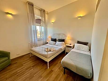 Triple Room with Private Bathroom