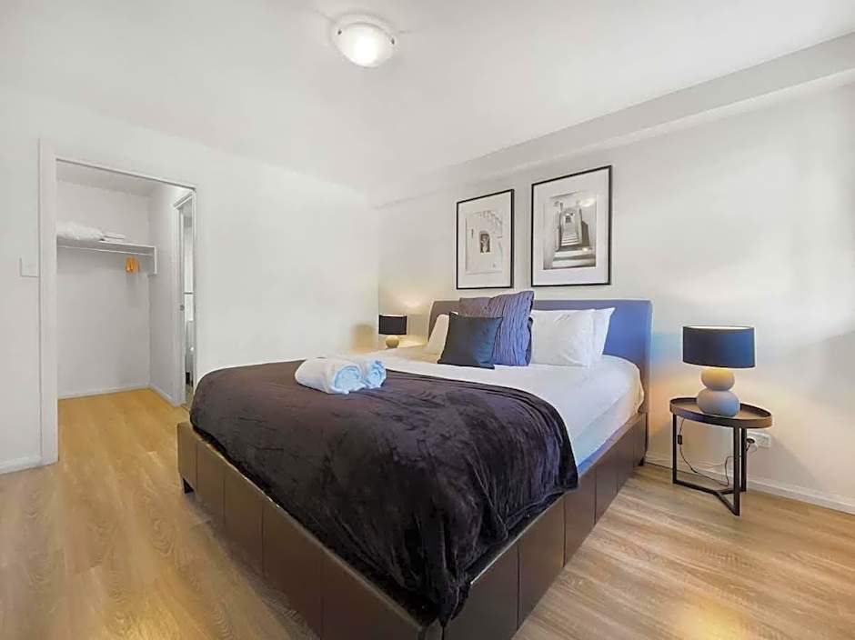 Bribie Sunset Vistas - Coastal Bliss Awaits