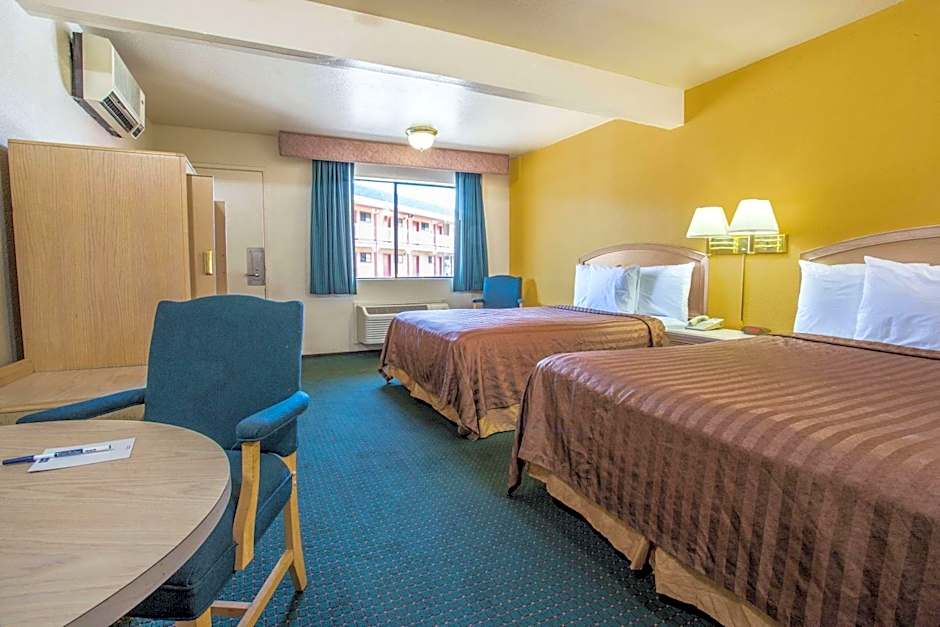 Travelodge by Wyndham Turlock