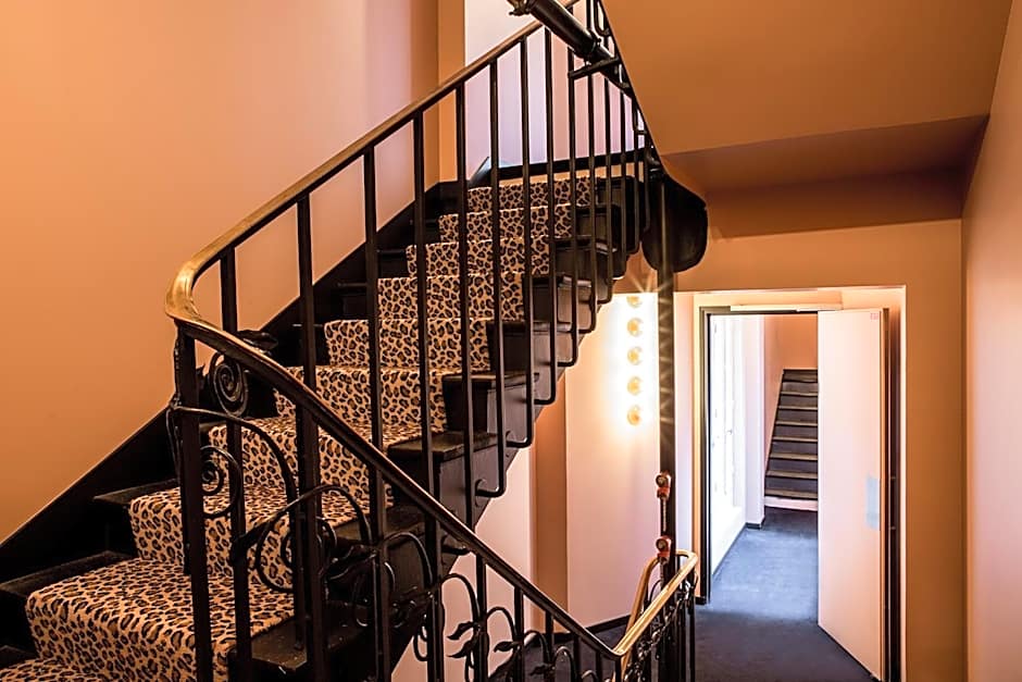 Hotel du Rond-Point des Champs-Elysees - Esprit de France