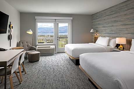 Queen Studio with Balcony and Lake View