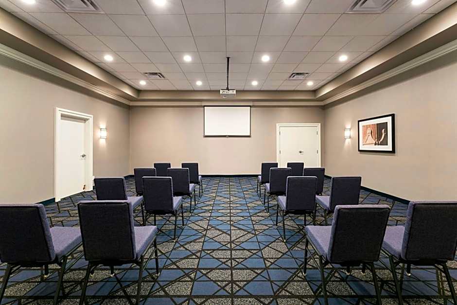 Courtyard by Marriott St. Petersburg Downtown