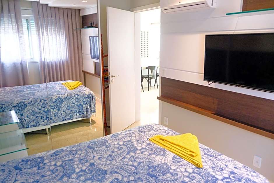 Luxury at the beach!Wi-Fi500Mpbs