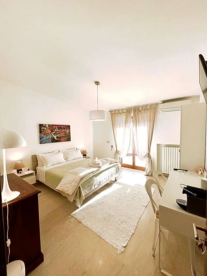 Photo 1 of 11 of Double Room with Shared Bathroom