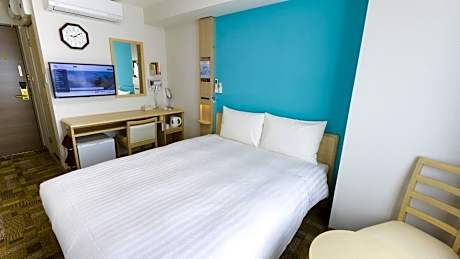 Queen Room - Non-Smoking