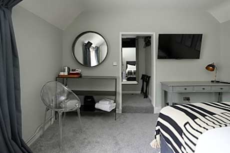 Deluxe Double Room with Shower