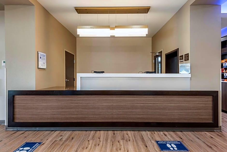 MainStay Suites
