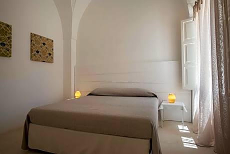 One-Bedroom Apartment with Terrace