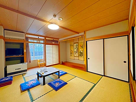 Suite with Mountain View