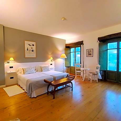 Twin Room with Balcony