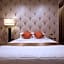 777 Food & Bed