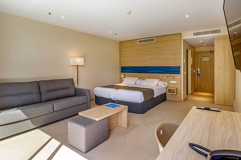 Photo 1 of 10 of Junior Suite