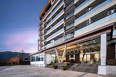 Rezen Retreat Lijiang Ancient Town