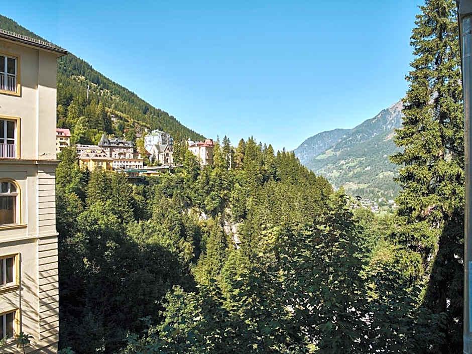 Urban Nature Bad Gastein - Badeschloss