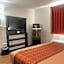 Regal 8 Inn & Suites