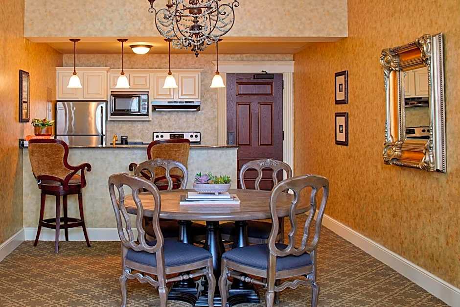 Renaissance by Marriott Minneapolis Hotel, The Depot