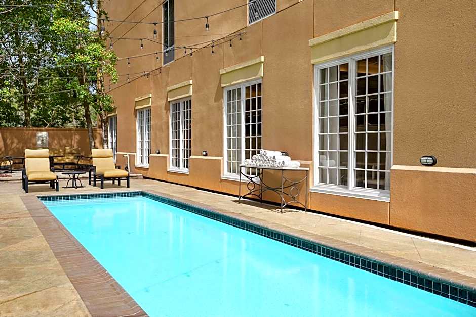 Hampton Inn By Hilton New Orleans-St. Charles Ave./Garden District