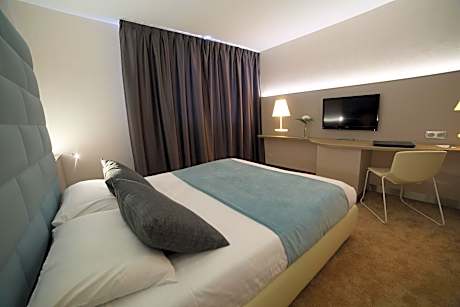 Premium Quadruple Room