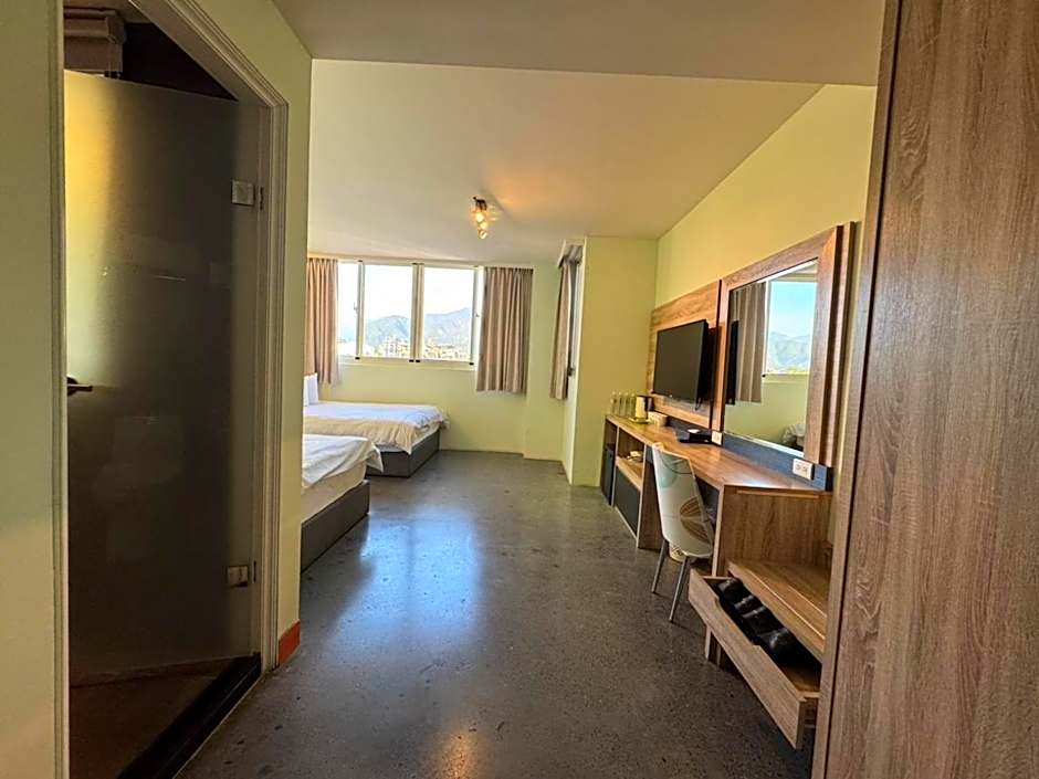 Travel Light Hotel