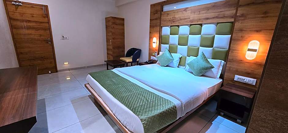 Hotel Viram & Guest House