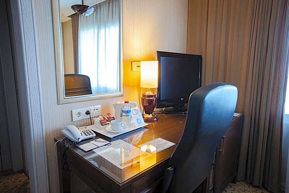 Buyukhanli Park Hotel