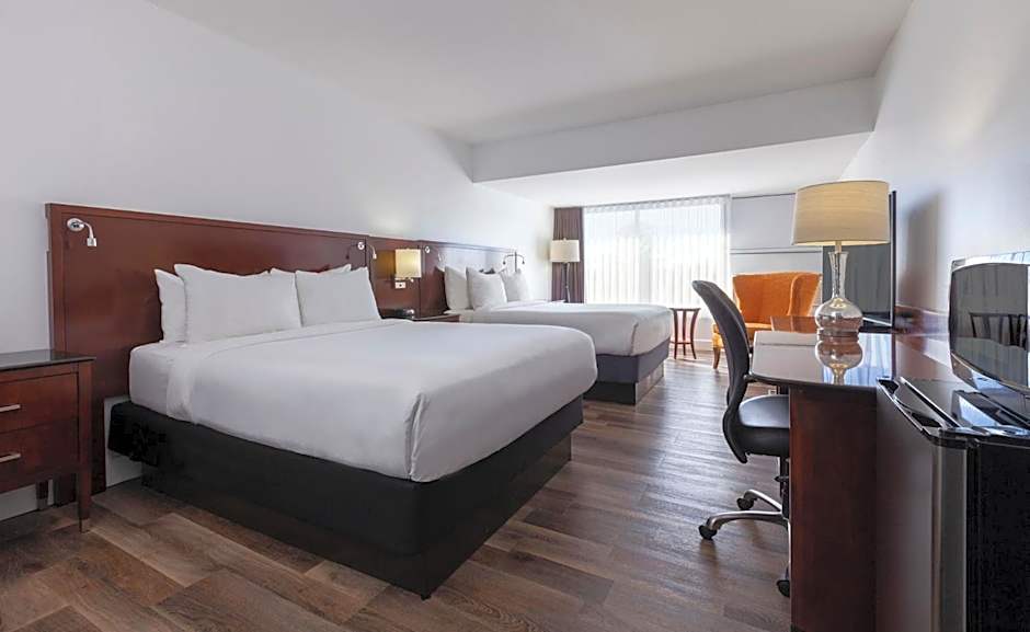 Strata Hotel