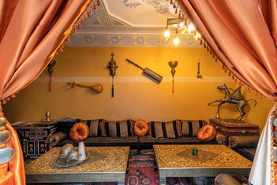 RIAD MAKENE MOUCHKILL