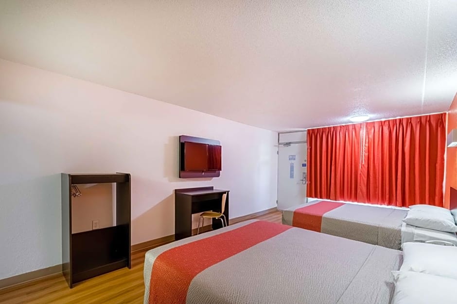 Motel 6-Oklahoma City, OK - Bricktown