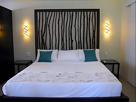 Premium Beachfront Bure