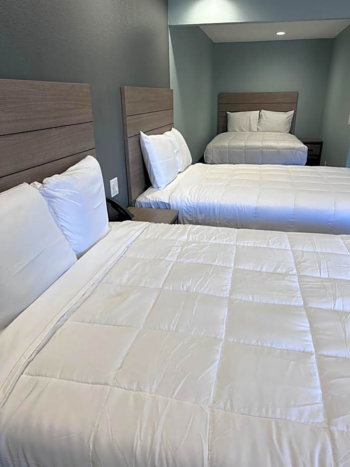 Surf City Inn & Suites
