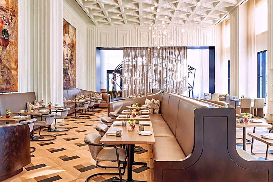 Daxton Hotel Birmingham, Curio Collection by Hilton