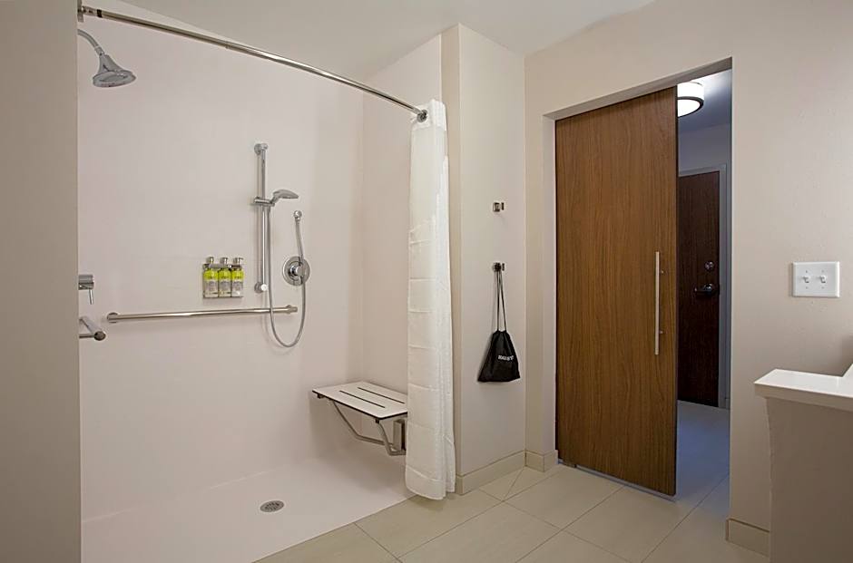 Holiday Inn Express - Lake Park by IHG