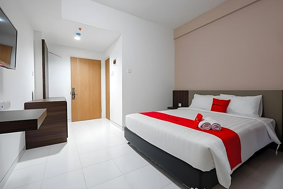 RedDoorz Apartment near Exit Toll Colomadu