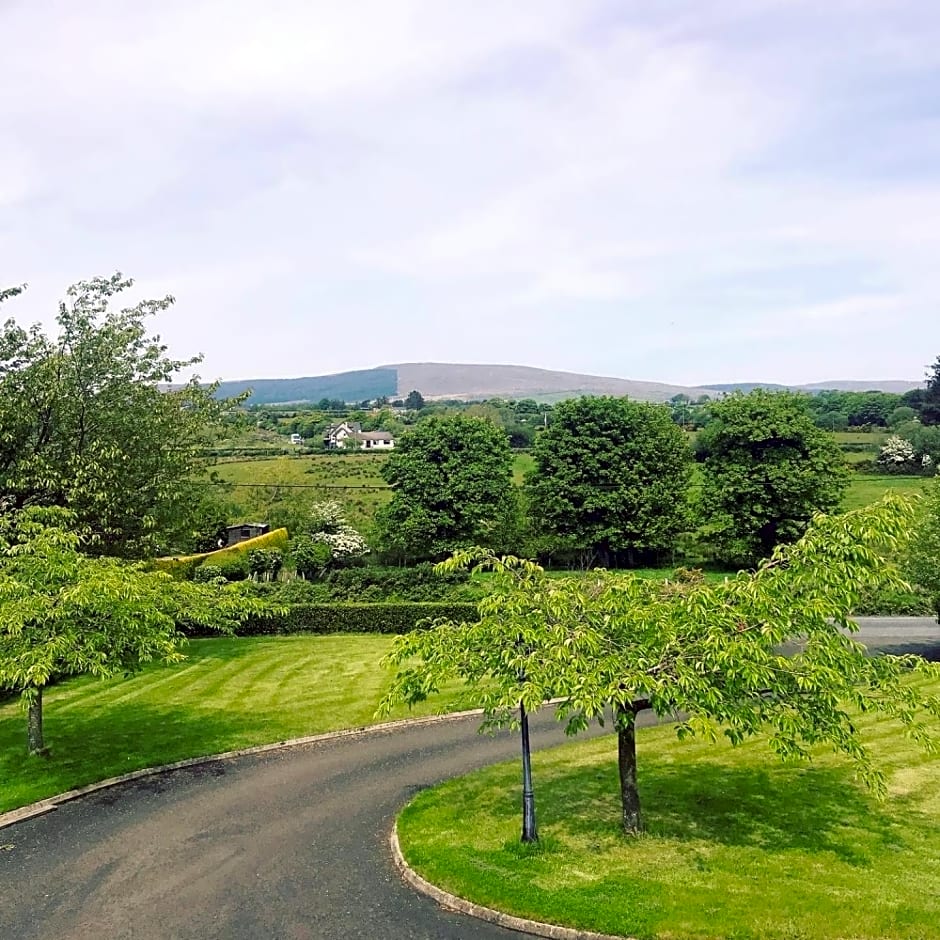 Muff Village Bed & Breakfast