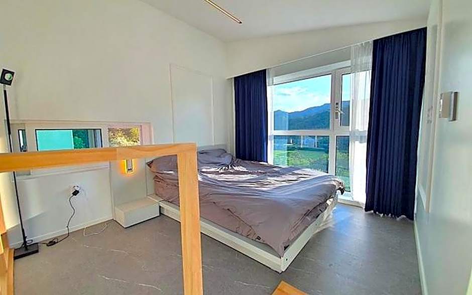 Gapyeong Pool Villa Lavelo Pension