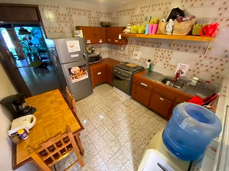 Los Nardos Hostel