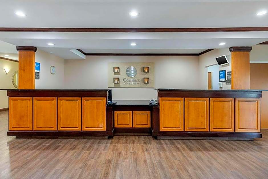 Comfort Inn & Suites