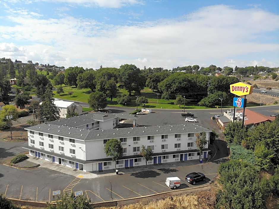 Motel 6 Pendleton, OR - West