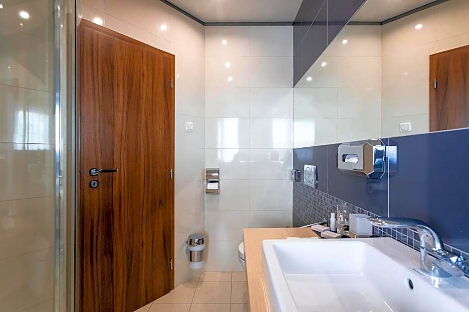 Tempus Club Garni Hotel