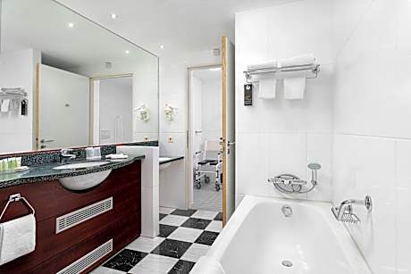 Deluxe Room, 2 Queen Beds